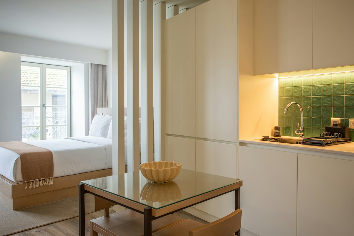 Bán tòa văn phòng 7 tầng thang máy 100m² Cổ Linh, Long Biên